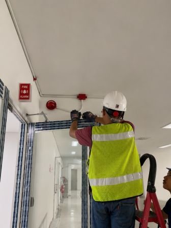 Instalasi Fire Alarm Koridor Gedung Jakarta Barat